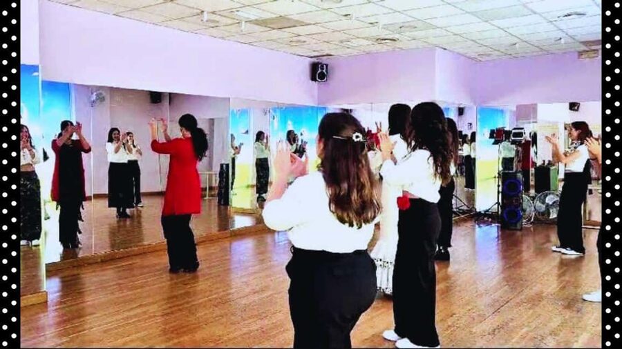 Málaga: 1-Hour Flamenco Dance Class with a Spanish Teacher - Why the private format improves the lesson