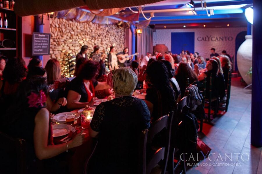 Malaga: Authentic Flamenco Show at El Gallo Ronco - Why this small Malaga tablao feels different