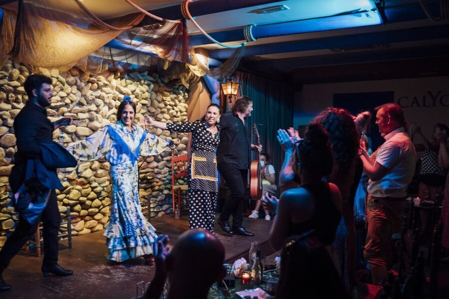 Malaga: Authentic Flamenco Show at El Gallo Ronco - The strongest part: passion at close range