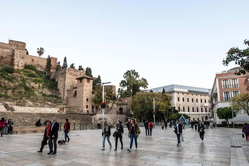 Malaga: old town walking tour & flamenco show - Key points at a glance