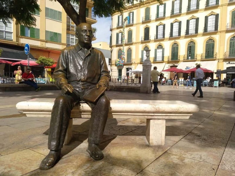 Malaga: old town walking tour & flamenco show - Seeing the Roman Theatre and Alcazaba together