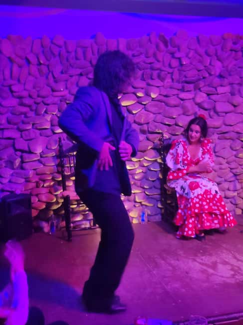 Malaga: PREMIUM TAPAS TOUR Paella, Tapas, Winery & Flamenco - The second restaurant: a live-prepared specialty