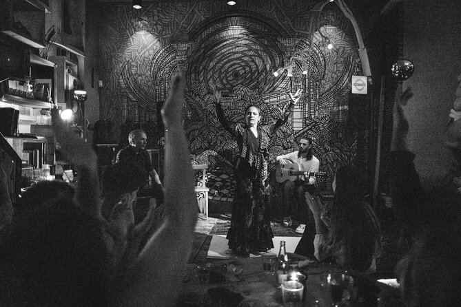 Nights of Authentic Flamenco and Local Gastronomy in El Born - Handmade tapas and Mediterranean plates