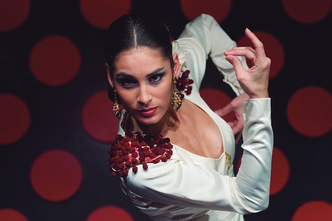 Private Tapas Walking Tour in Barcelona Old Town and Flamenco Show - The Gothic Quarter and two thousand years of streets