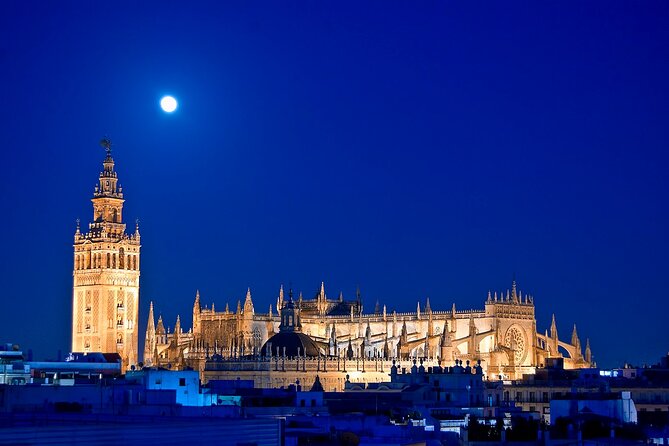 Private walking tour to Seville with Flamenco Show - The Alcazar and the question of what you actually enter