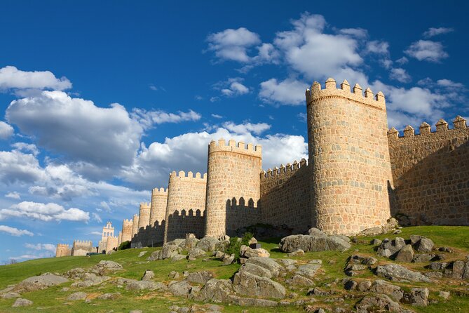 Segovia and Avila Guided Tour and Flamenco Show in Madrid - How the day feels in practical terms