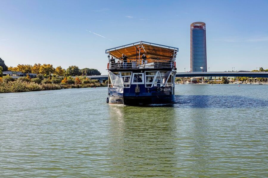 Sevilla: Hop-On Hop-Off & Walking Tours, Cruise & Flamenco - Let the Guadalquivir show you another side of Sevilla