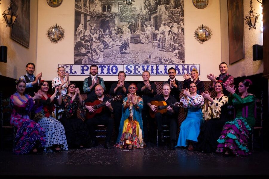 Seville: El Patio Sevillano Flamenco Show Ticket & Dinner - Inside El Patio Sevillano’s 75-minute program