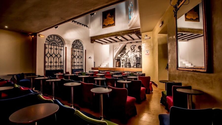 Seville: Flamenco Show at Tablao Los Gallos - What the 75-Minute Performance Feels Like