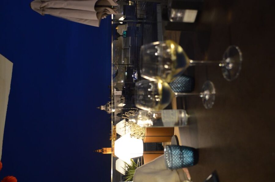 Seville: Flamenco Show & Roof Dinner with Cathedral Views - Key points to know