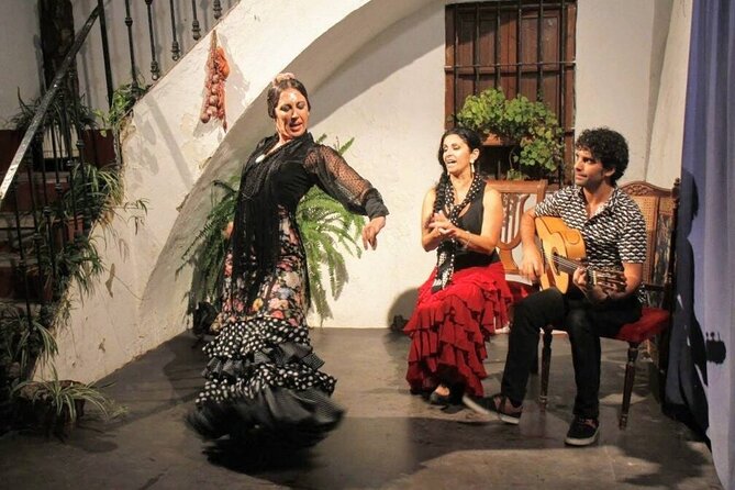 Seville: Fun class to approach Flamenco - Plaza Pelícano and the studio setting