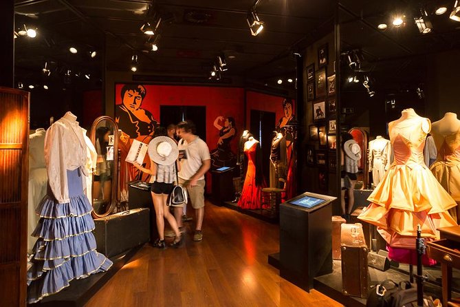 Seville: Puro Flamenco Show - Museo del Baile Flamenco - Is one hour enough?