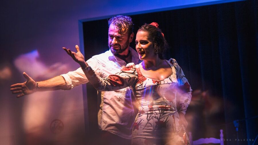 Seville: Traditional Flamenco Show in Triana - Sevillanas brings the group together