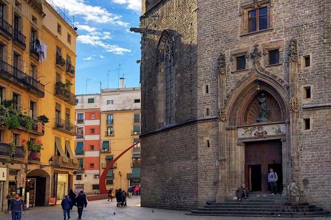 Small Group Barcelona Walking Tour, Flamenco Show & Tapas Dinner - Reading Barcelona’s Roman and medieval core