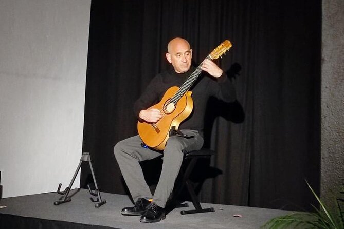 Spanish Guitar Concerts in Ronda - Paco Seco and the Personal Scale of the Room