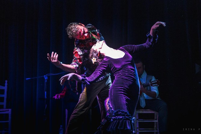 Tablao Flamenco Orillas de Triana Ticket - The performers and the meaning of duende