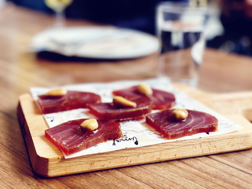 Triana: Authentic Flamenco & Tapas Tour - Timing, meeting point, and practical planning