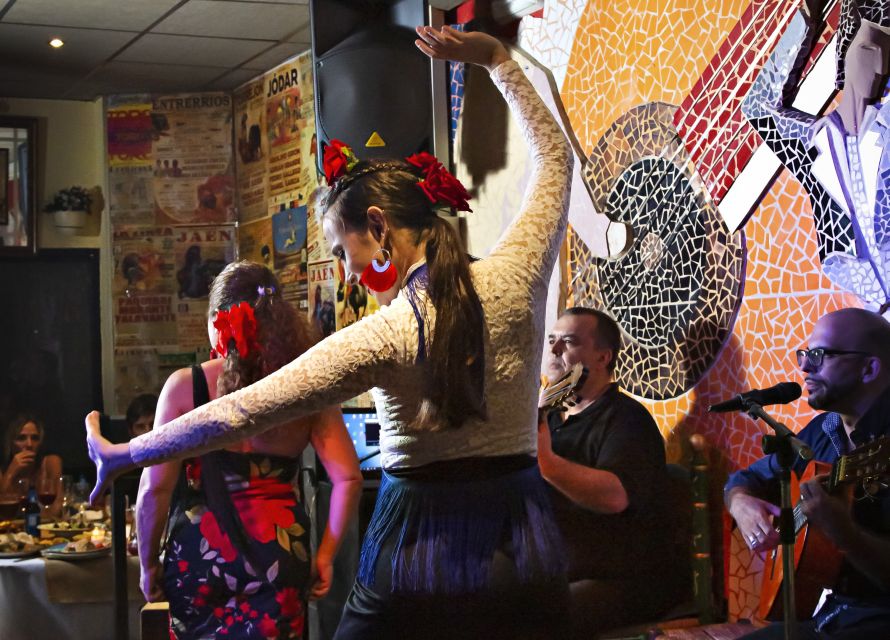 Valencia: Flamenco at Toro y La Luna with optional Dinner - Why this Valencia flamenco show feels different