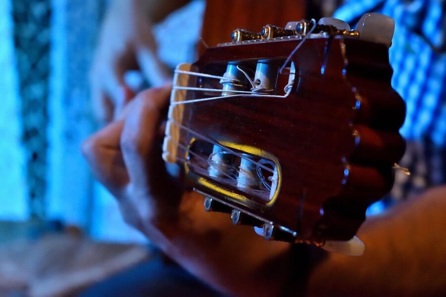 Valencia: Flamenco at Toro y La Luna with optional Dinner - Practical booking advice